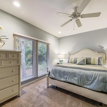 8 Cottage Court-3